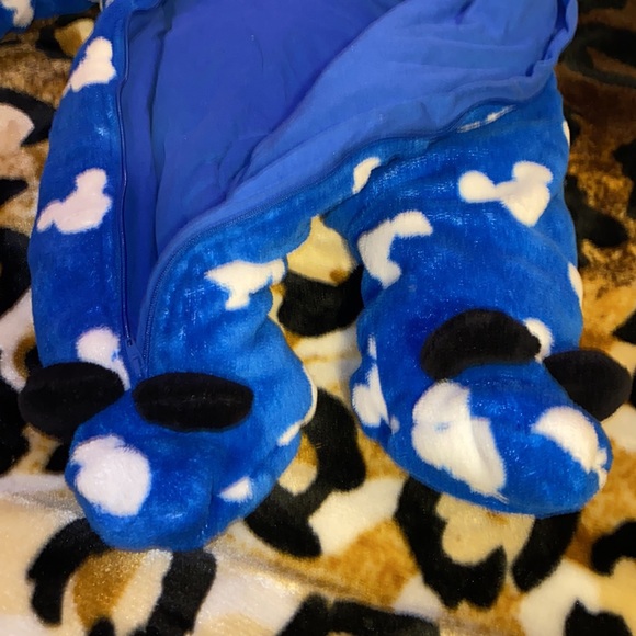 New condition 6M baby Mickey warm suite by Disney - Picture 6 of 10